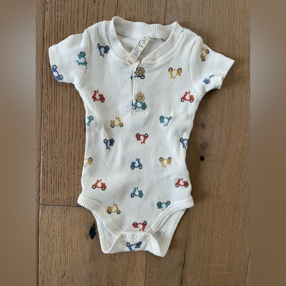 Liam & James 6-9 months short set outfit Vespa Scooter Orange Cream Summer Boy - Picture 6 of 8